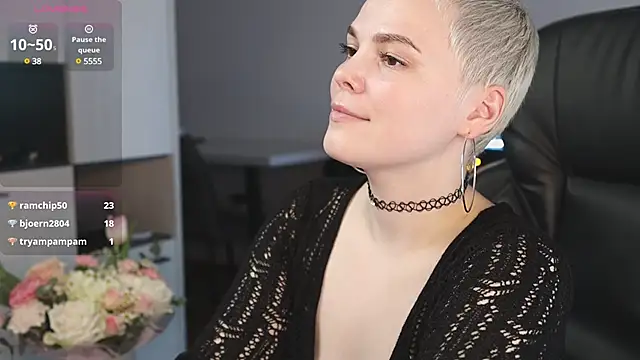 LikaBerry1 online show from 02.10.25