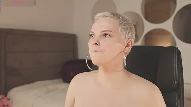 LikaBerry1 online show from 09.10.25