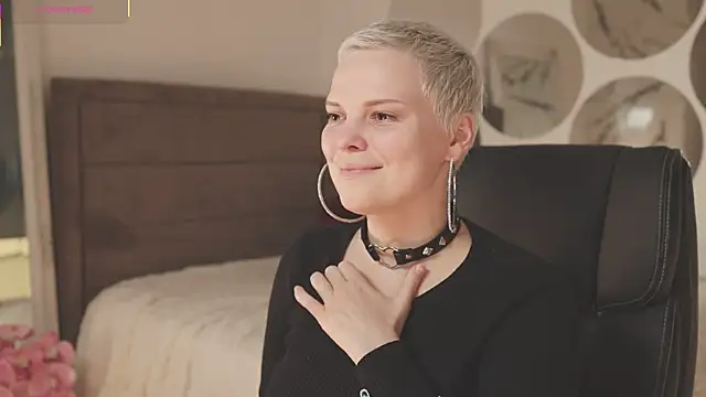 LikaBerry1 online show from 09.14.25