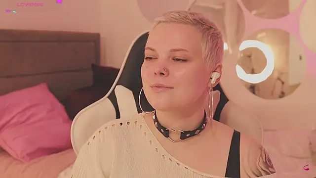 Snapshot of LikaBerry1 chatting on 01.18.26 LikaBerry1 online show from 01.18.26