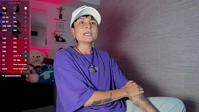 ZuryRamirez  online show from 09.29.25