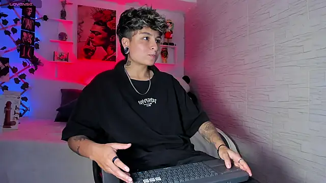 ZuryRamirez  online show from 11.01.25