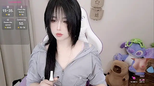 Snapshot of Vaness-a chatting on 03.12.25 Vaness-a online show from 03.12.25