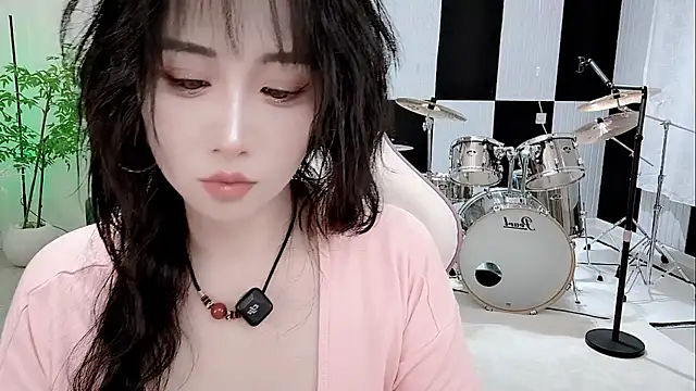 Snapshot of Vaness-a chatting on 10.08.25 Vaness-a online show from 10.08.25