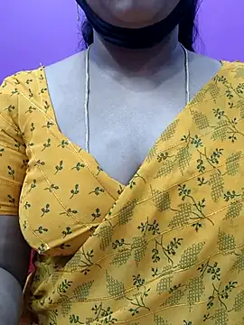 Snapshot of Vaishali90 chatting on 12.25.24 Vaishali90 online show from 12.25.24