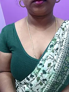 Snapshot of Vaishali90 chatting on 02.15.25 Vaishali90 online show from 02.15.25