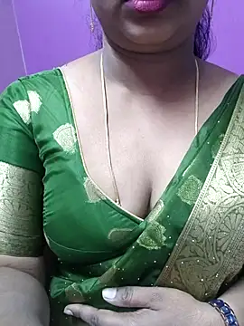 Snapshot of Vaishali90 chatting on 02.18.25 Vaishali90 online show from 02.18.25