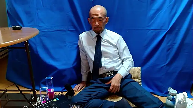 Snapshot of heita_omori chatting on 11.16.25 heita omori online show from 11.16.25