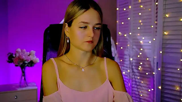 DeboraLarson online show from 11.18.25