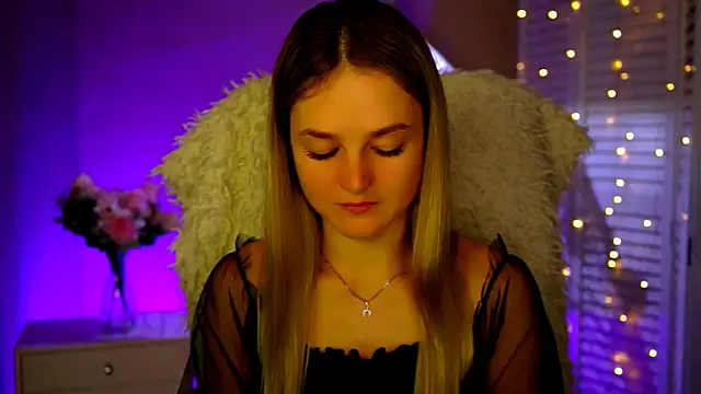 DeboraLarson online show from 11.28.25