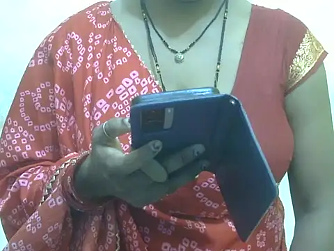 HOT-SEEMAA online show from 07.03.26