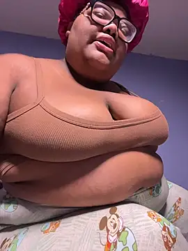 Snapshot of dondivax3 chatting on 10.22.25 dondivax3 online show from 10.22.25