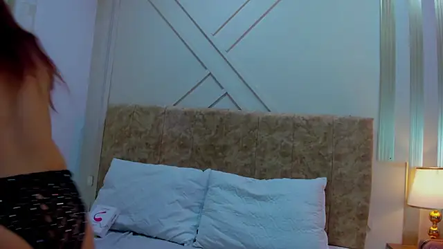 ashley  foxx  online show from 10.23.25