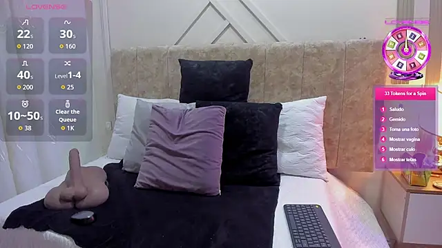 ashley  foxx  online show from 12.16.25