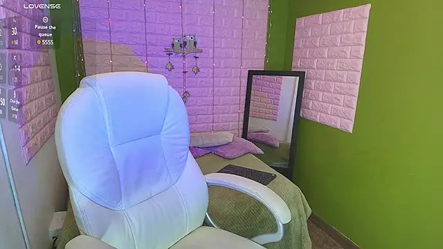 Bonnieshyy online show from 01.22.25