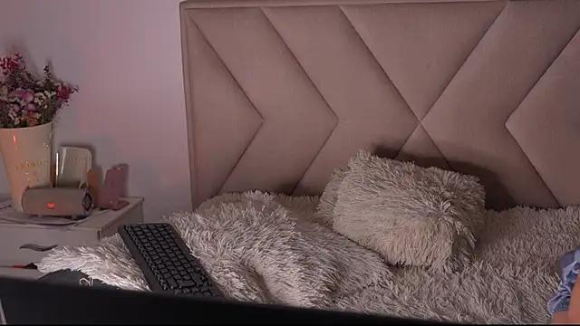 Bonnieshyy online show from 05.24.26