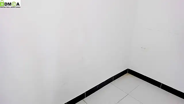 Snapshot of baby_alee chatting on 10.05.25 baby alee online show from 10.05.25