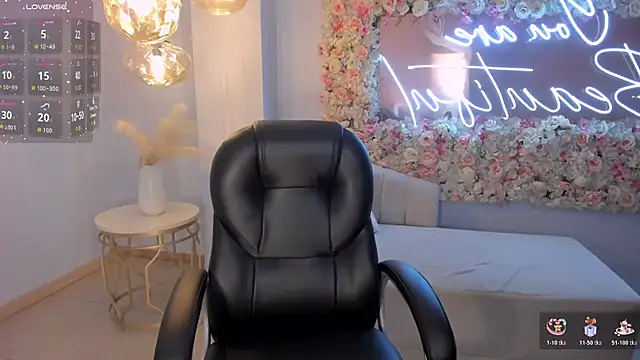 GabriellaLee online show from 11.23.25