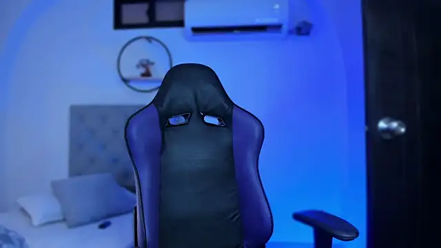 LiamGarcia1 online show from 02.10.25