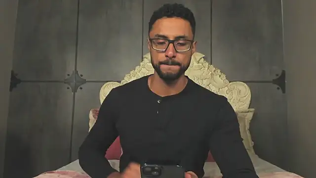 LiamGarcia1 online show from 10.13.25