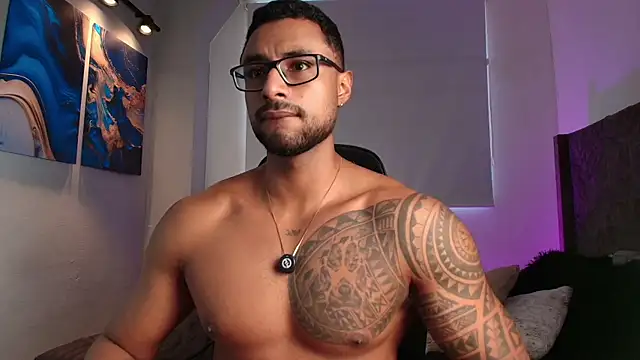 LiamGarcia1 online show from 05.11.26