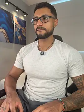 LiamGarcia1 online show from 05.21.26