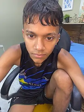 loistwink  online show from 10.15.25