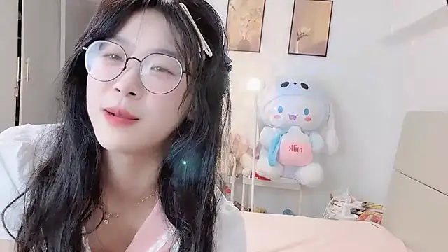 Snapshot of Luminous163 chatting on 11.07.25 Luminous163 online show from 11.07.25