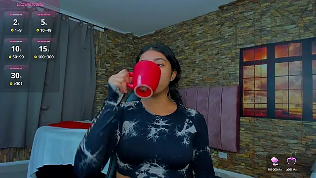 Snapshot of viktorya_xue chatting on 12.27.24 viktorya xue online show from 12.27.24