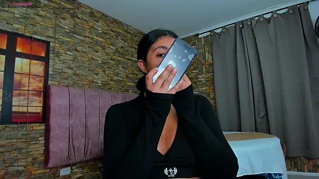 Snapshot of viktorya_xue chatting on 03.10.25 viktorya xue online show from 03.10.25