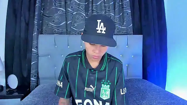 nova sex01 online show from 01.15.25