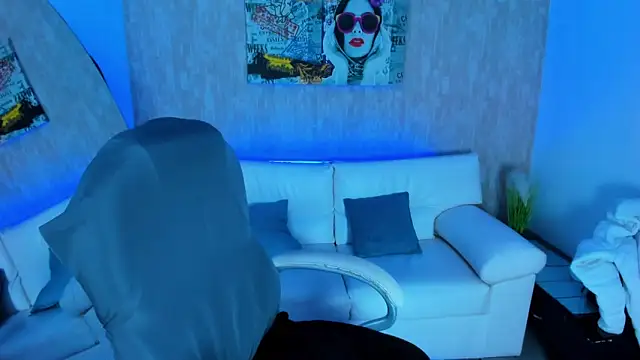 nova sex01 online show from 10.25.25