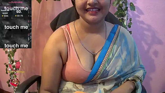 Snapshot of Pari-new chatting on 04.27.26 Pari-new online show from 04.27.26