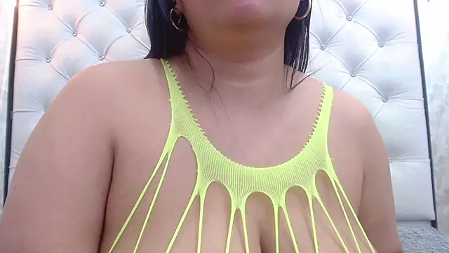 Snapshot of NahomiFireSex chatting on 01.10.25 NahomiFireSex online show from 01.10.25
