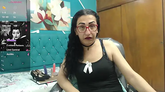 Snapshot of sabrina_dupont chatting on 10.17.25 sabrina dupont online show from 10.17.25