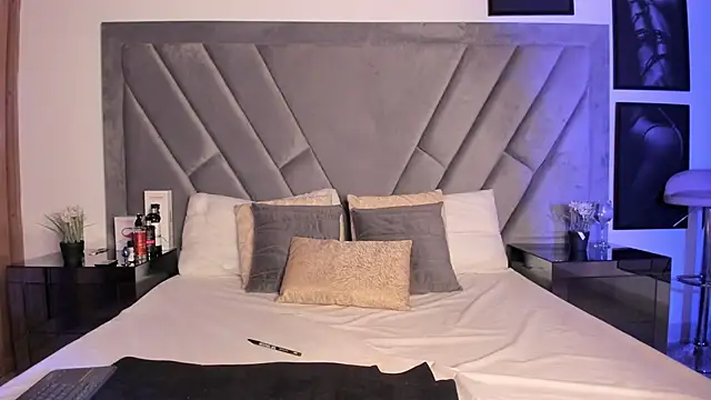 brenda nova18 online show from 04.09.26