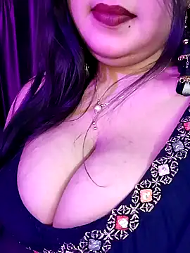 Snapshot of Suhanakhan00 chatting on 02.02.25 Suhanakhan00 online show from 02.02.25