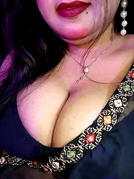 Snapshot of Suhanakhan00 chatting on 03.04.25 Suhanakhan00 online show from 03.04.25