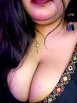 Snapshot of Suhanakhan00 chatting on 03.08.25 Suhanakhan00 online show from 03.08.25