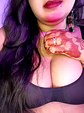 Suhanakhan00 online show from 10.22.25