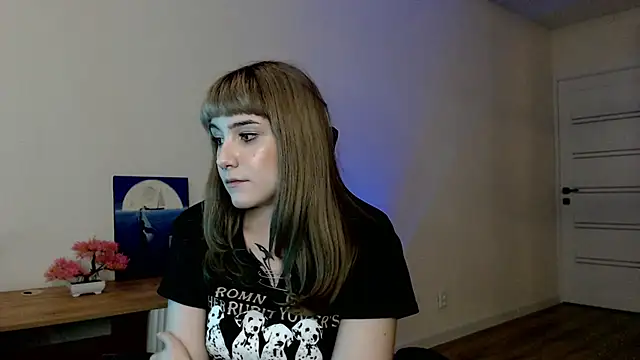 Snapshot of Princess_Shy___ chatting on 03.11.25 Princess Shy online show from 03.11.25