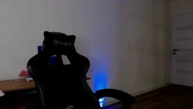 Snapshot of Princess_Shy___ chatting on 03.12.25 Princess Shy online show from 03.12.25