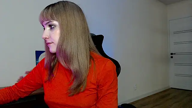 Snapshot of Princess_Shy___ chatting on 03.22.25 Princess Shy online show from 03.22.25