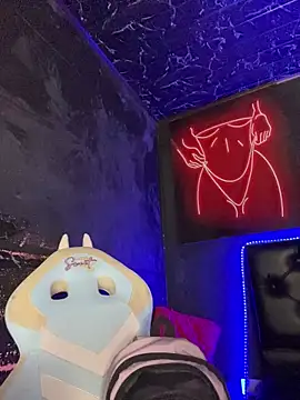 Sophie LS online show from 10.25.25