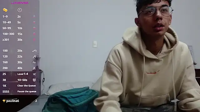 Snapshot of be_sinners chatting on 10.12.25 be sinners online show from 10.12.25