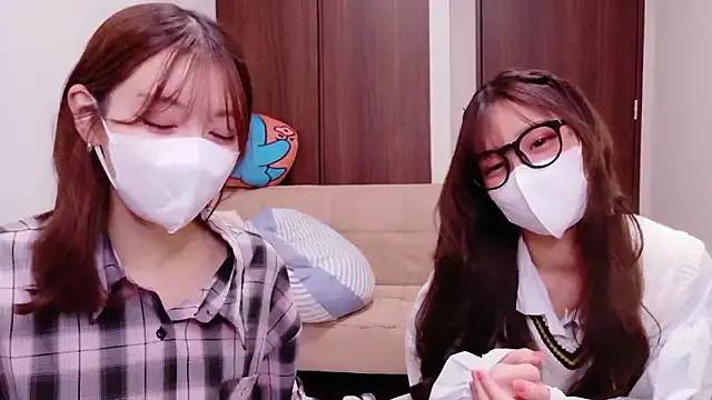 Snapshot of ASUKA-TV chatting on 09.26.25 ASUKA-TV online show from 09.26.25