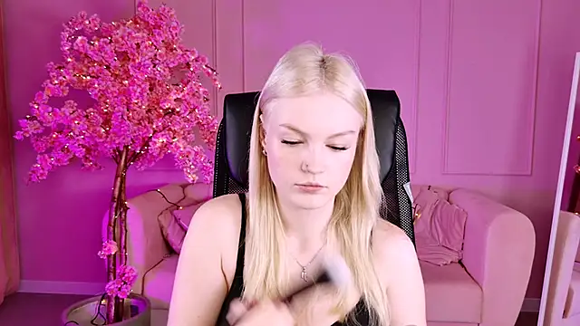 GraceGlamour online show from 09.30.25