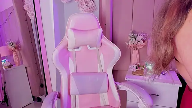 MollyBigBoobs12 online show from 10.08.25