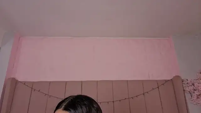 MollyBigBoobs12 online show from 10.21.25