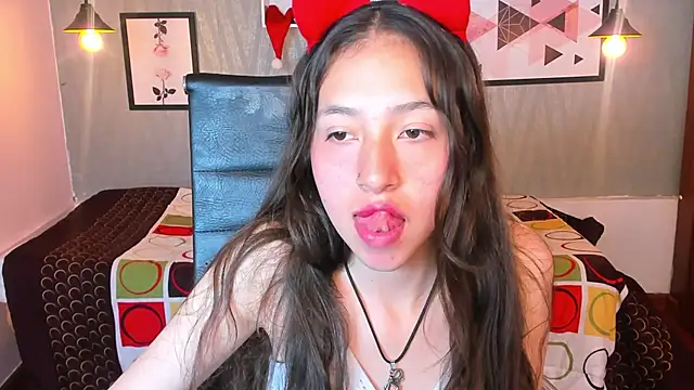 Valeria roussi online show from 12.23.24